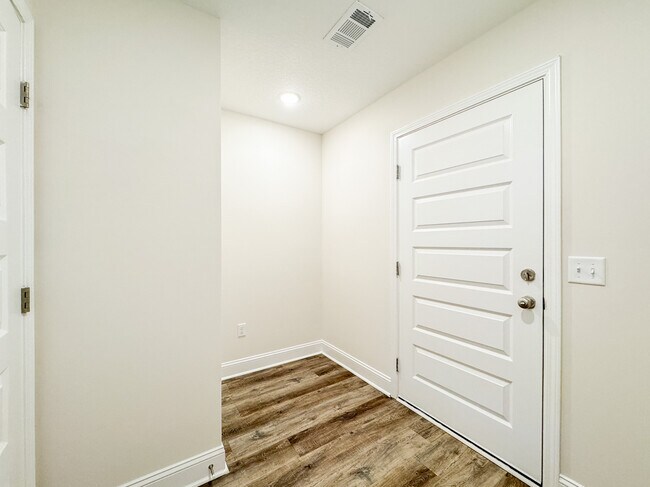 Building Photo - 305A Freight Train Trl