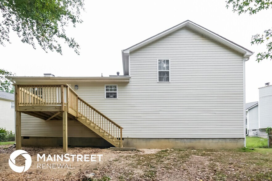 Building Photo - 444 River Trace Dr
