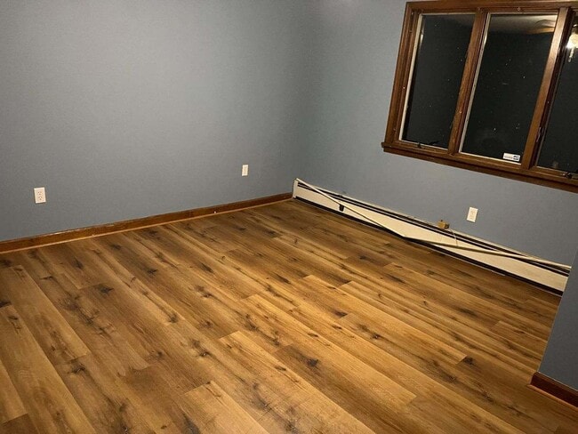 Building Photo - Newly Renovated 3 Bed/1 Bath Single Family...