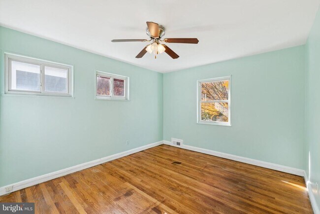 Building Photo - 5203 Nahant St