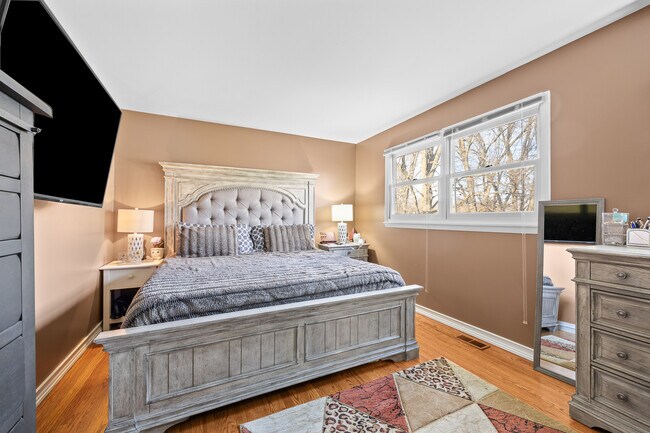 Building Photo - 12755 S Elizabeth Dr