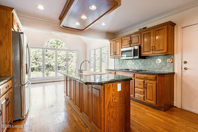 Building Photo - 303 Coralberry Rd