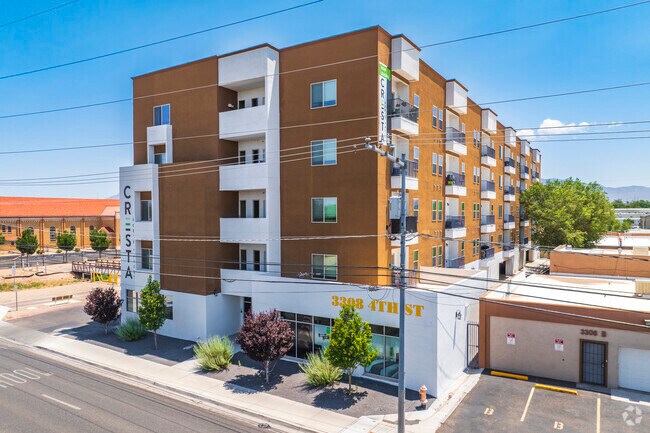 Primary Photo - Cresta North Valley