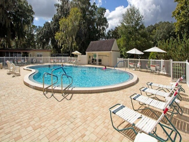 Building Photo - 2323 NW 46th Ct