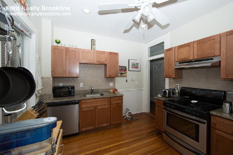 Building Photo - 102 Franklin St