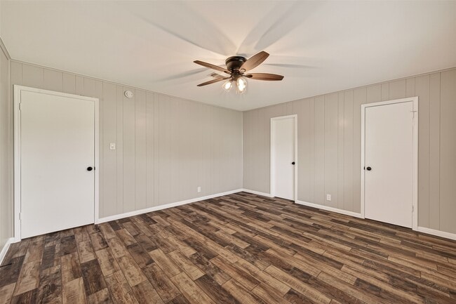 Building Photo - 1203 Bernard Ave