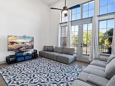 Building Photo - 1390 Arch Pl