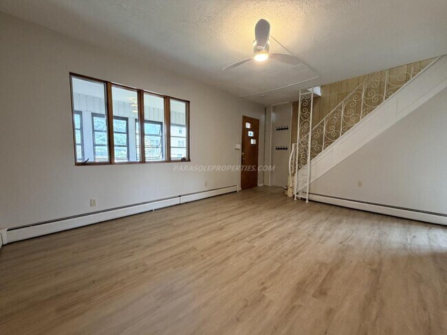 Building Photo - 1007 Stafford Ave