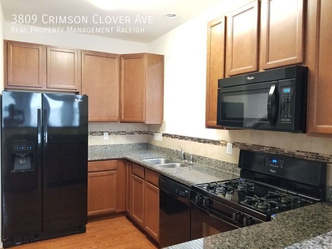 Building Photo - 3809 Crimson Clover Ave