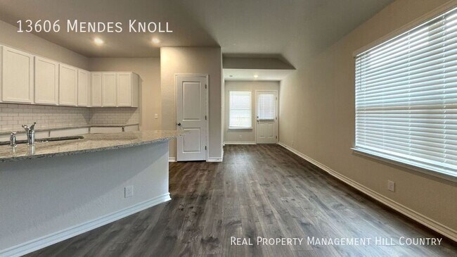Building Photo - 13606 Mendes Knl