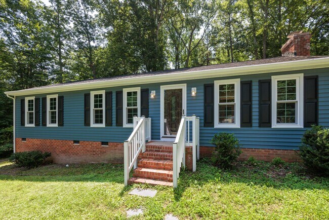 Building Photo - 3 Bedroom Home in Chesterfield County ***Available August 2026**