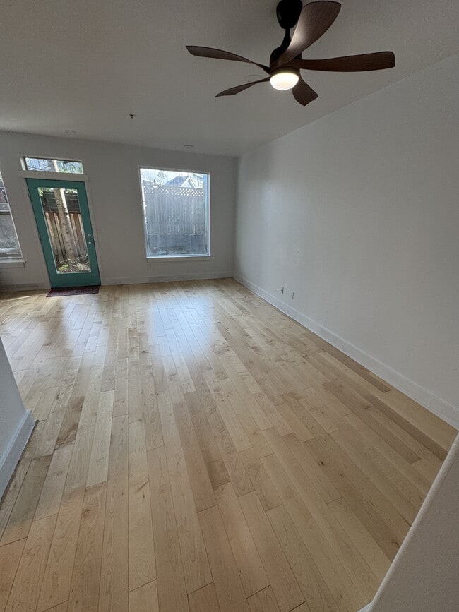 Building Photo - 1924 NE 50th Way