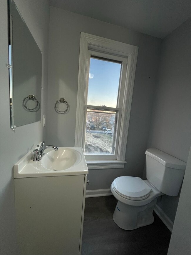 Building Photo - 215-217 Cleveland Avenue