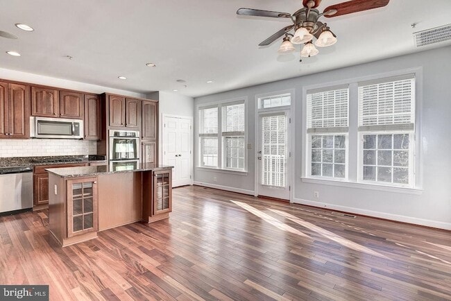 Building Photo - 7576 Maidenhead Dr