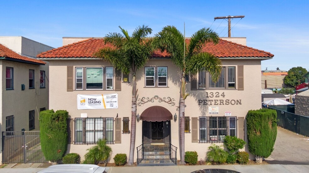Building Photo - 1324 N Peterson Ave
