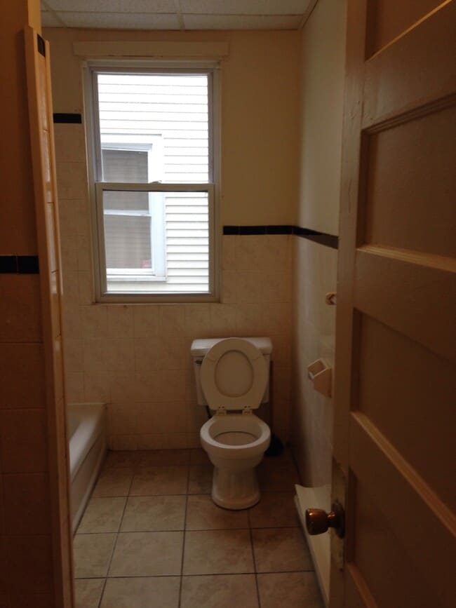 Building Photo - DICKERMAN