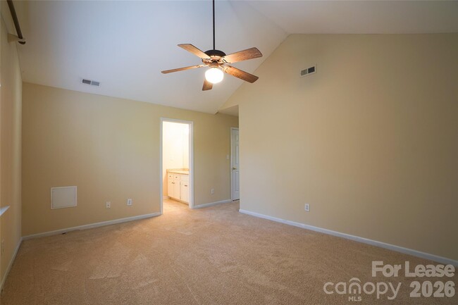 Building Photo - 214 Howe St