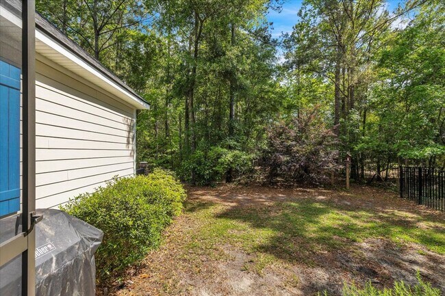 Building Photo - Gorgeous 4 Bed/2.5 Bath in Waterways Towns...