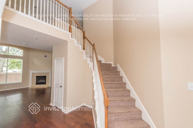 Building Photo - 9200 Farmer Dr