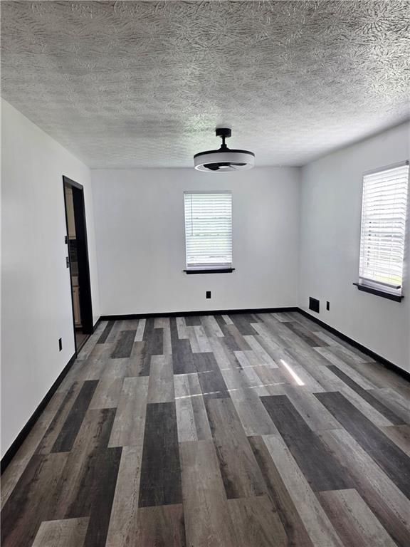 Building Photo - 1800 Keenland Pl