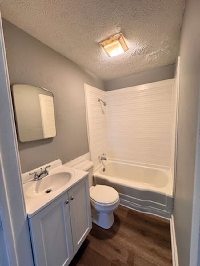 Building Photo - New Listing!!!