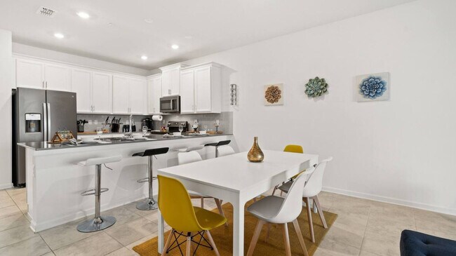 Building Photo - 1031 Splash Shot Pl