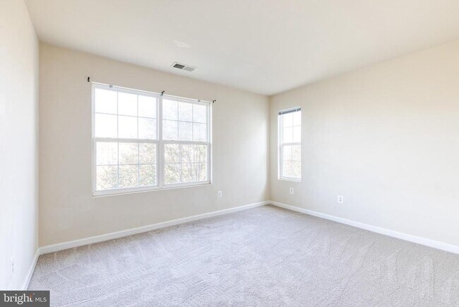 Building Photo - 23216 Observation Dr