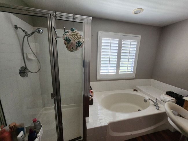 Building Photo - Rare rental in Sycamore Crossing!