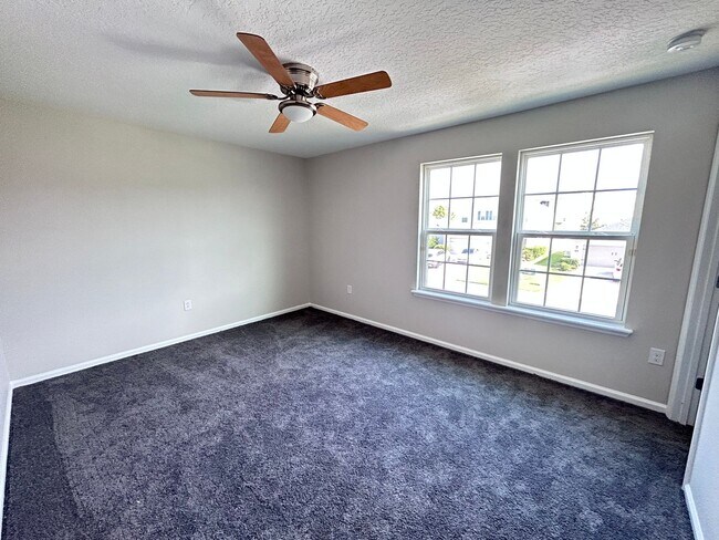 Building Photo - Beautiful 5 Bed 3 Bath in the desired Bannon Lakes Communiity