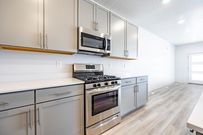 Building Photo - Modern New Construction with Heber Valley ...