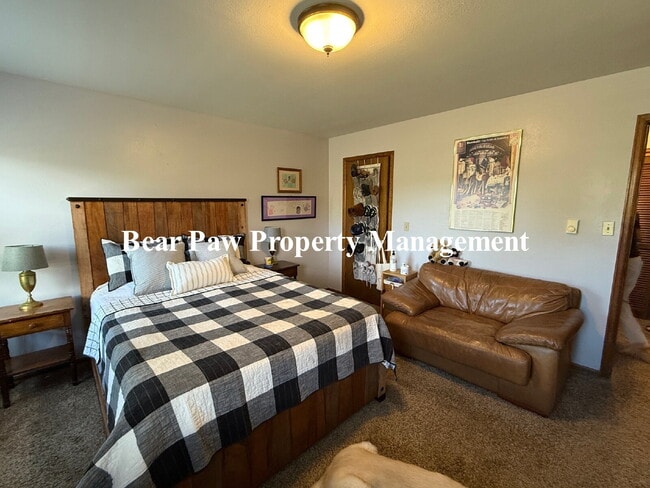 Building Photo - Cute duplex in Evergreen!!