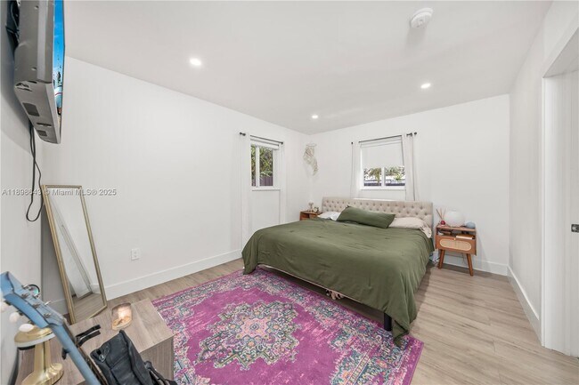 Building Photo - 1320 NE 210th Terrace