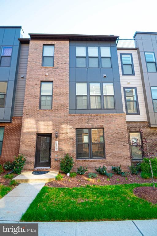 Building Photo - 2453 Liberty Lp