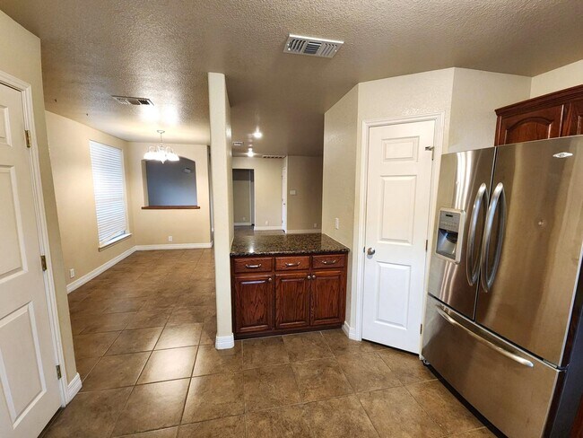 Building Photo - 204 Javier Dr