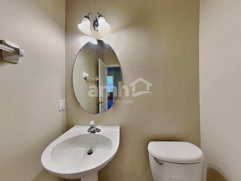 Building Photo - 1838 Madison Ivy Cir