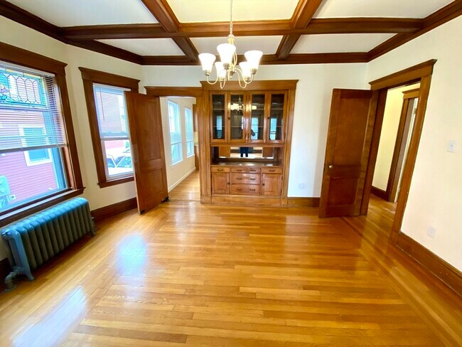 Building Photo - 24 Clyde Rd