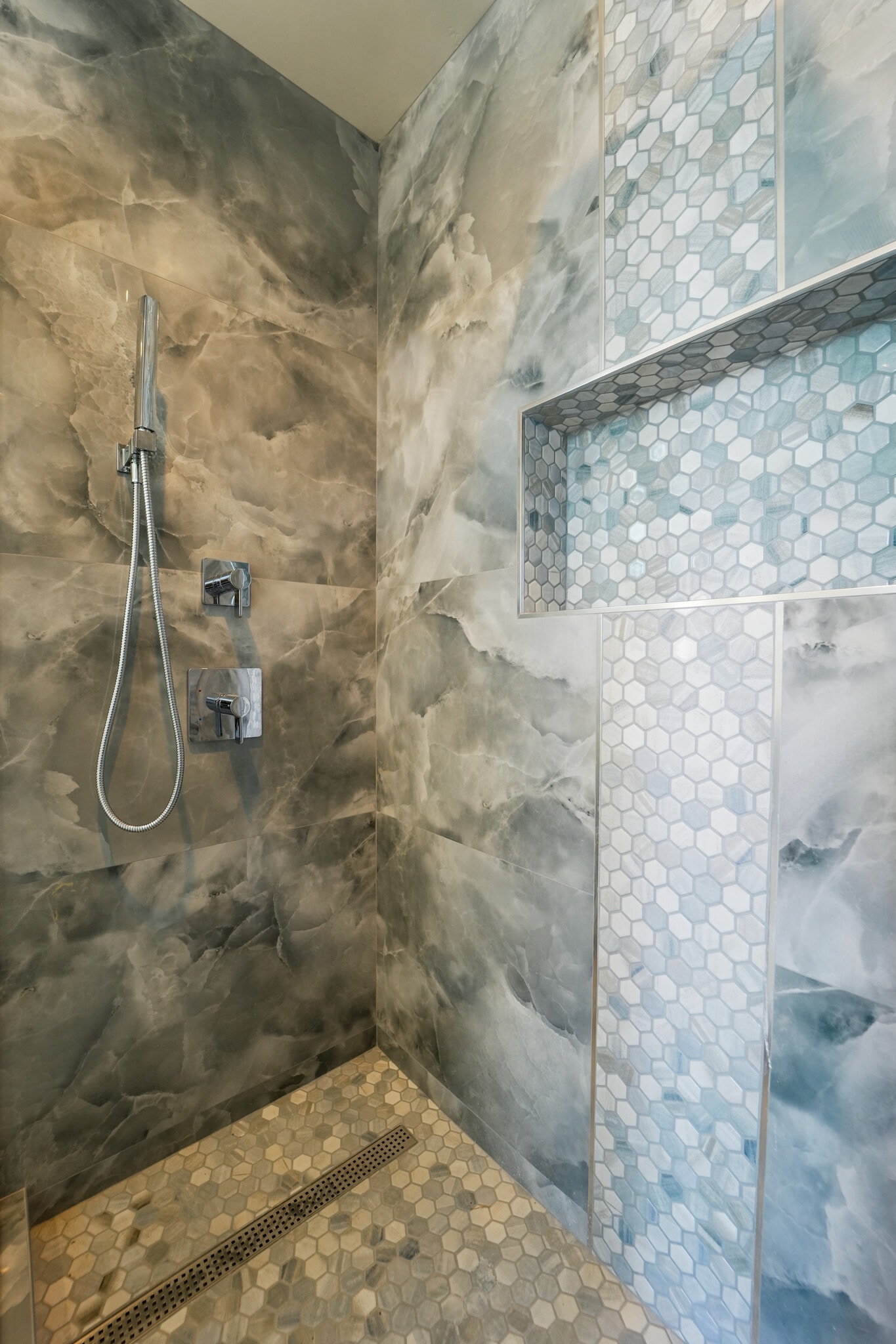 Building Photo - 630 N Juniper St