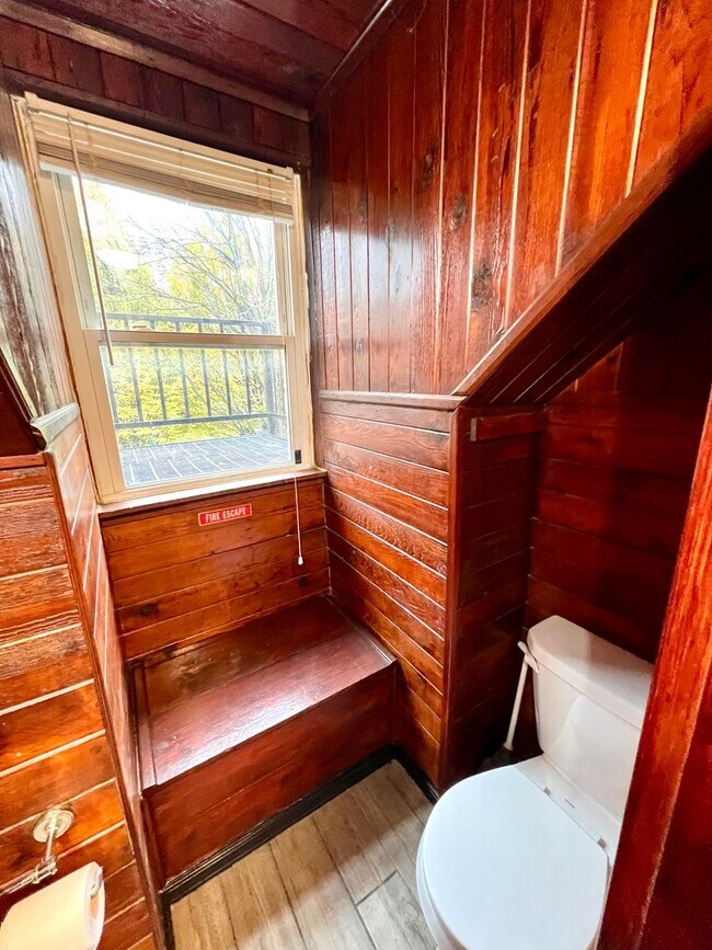 Building Photo - 259-261 N. Dithridge Street (Full Service)