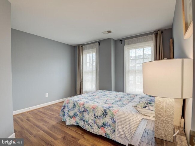 Building Photo - 8410 Chaucer House Ct