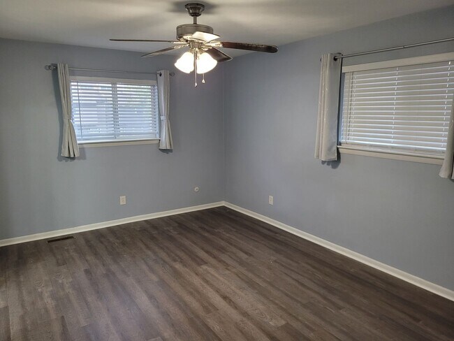 Building Photo - REAGAN WOODS Cul-De-Sac Home