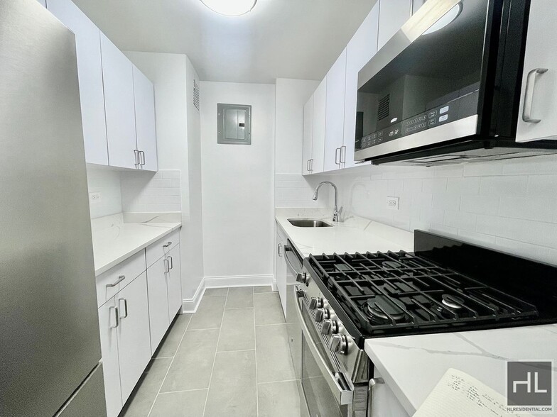 Building Photo - East 82nd Street