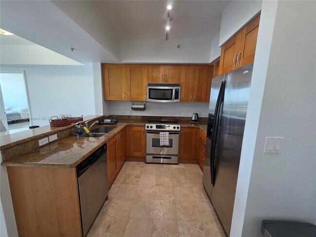 Building Photo - 1745 E Hallandale Beach Blvd