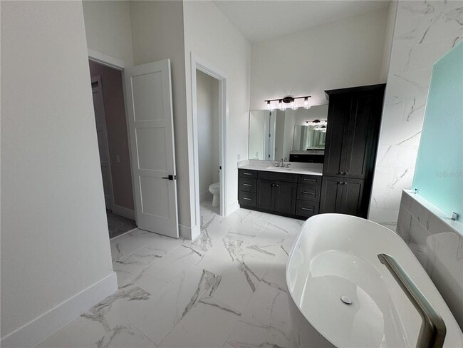 Building Photo - 547 Sanctuary Golf Pl