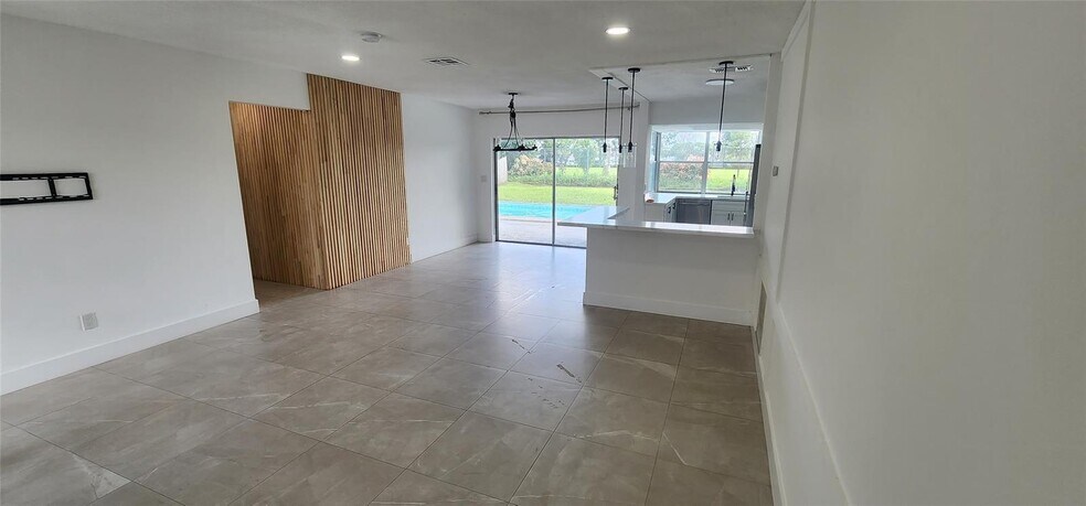 Building Photo - 3508 NW 23rd St