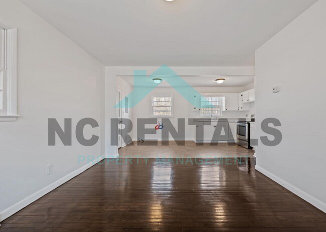 Building Photo - 3818 Edgewood Terrace Rd