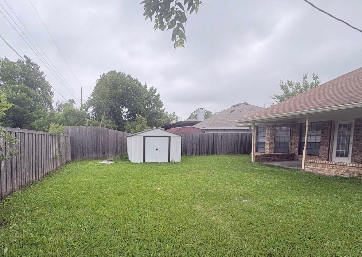 Building Photo - 203 Bowie St