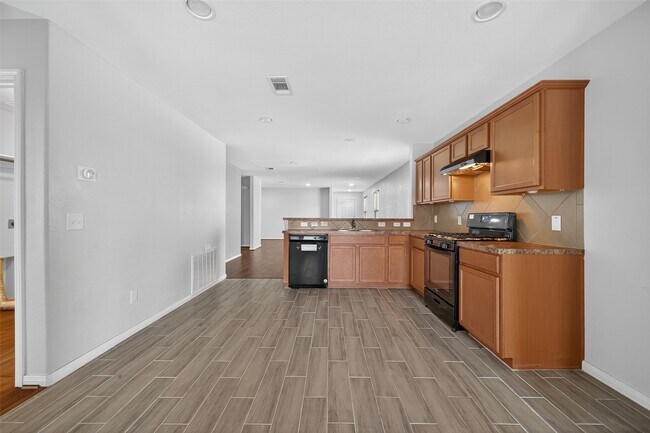 Building Photo - 2730 Skyview Silver Dr