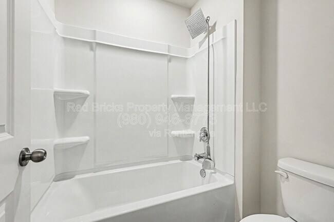 Building Photo - 6018 Weddington Pointe Dr