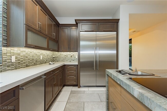 Building Photo - 94 Glade Hollow Dr