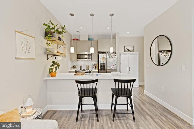 Building Photo - 1111 Orren St NE
